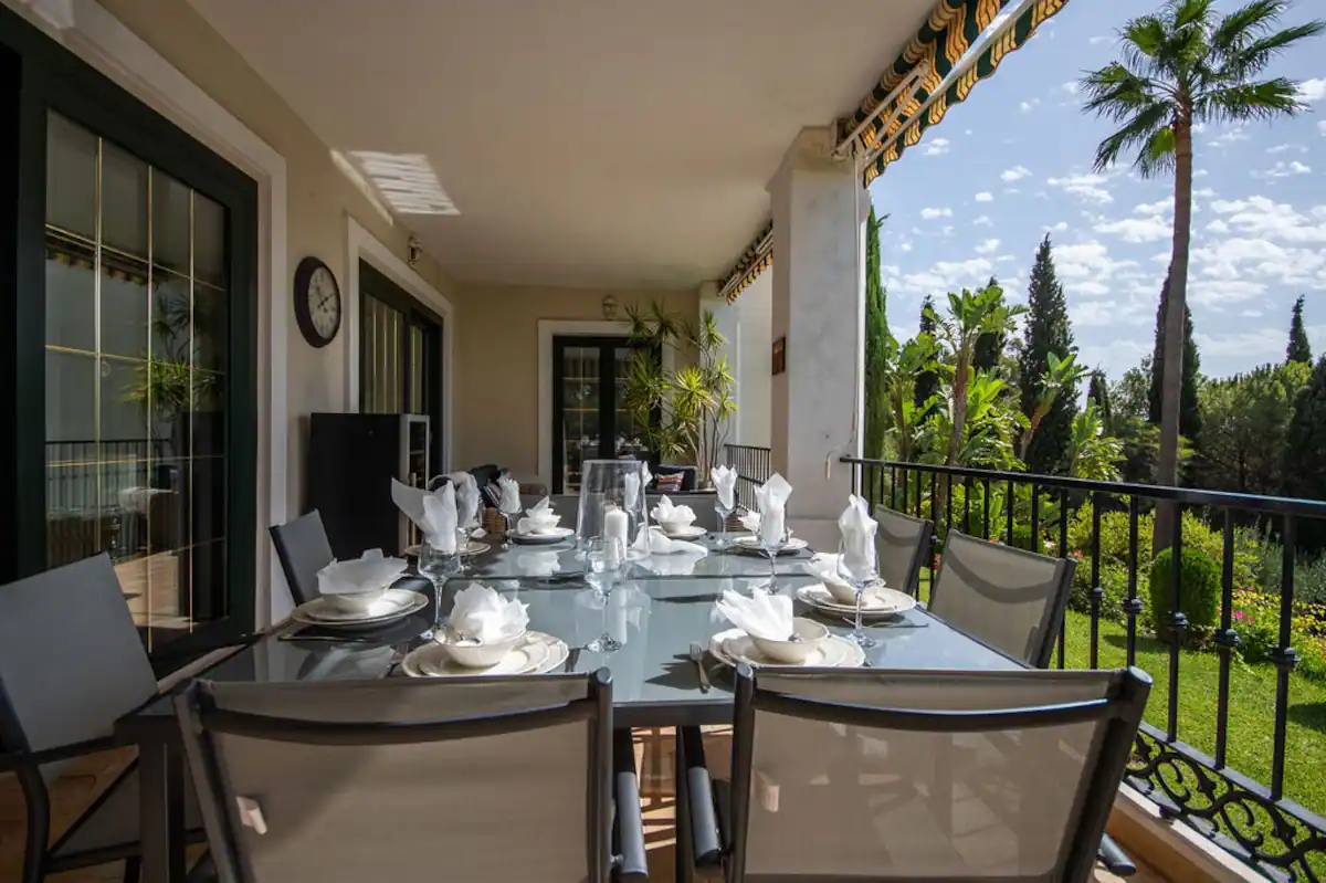 Luxury dining with our balancy